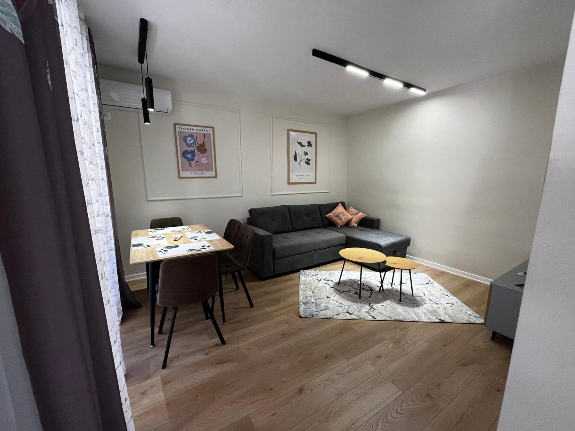 Charming Comfort Apartment Tirana Exterior foto