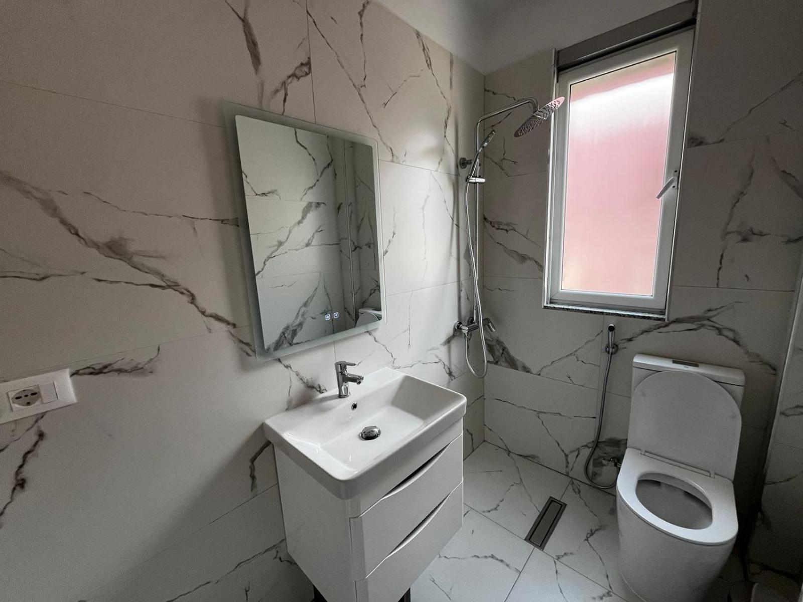 Charming Comfort Apartment Tirana Exterior foto